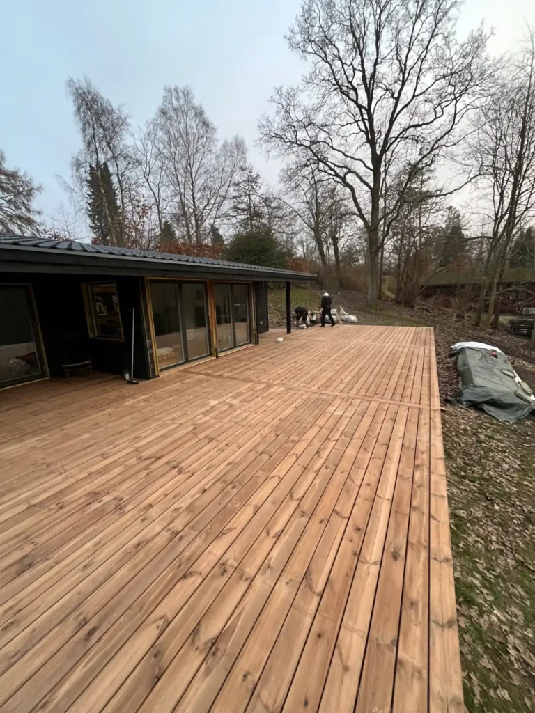 pris træterrasse sommerhus